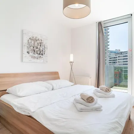 Apartment Bright 1br W Private Parking Bratislava